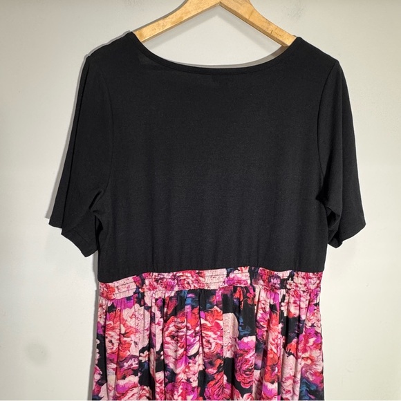 Torrid Black Floral Knit-To-Woven Dress Size 1x - Picture 8 of 15